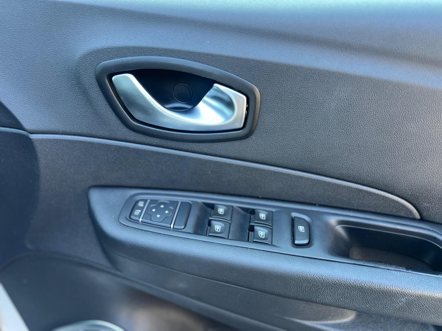 Used Renault Captur 2017 for sale - 77387264: Photo 17