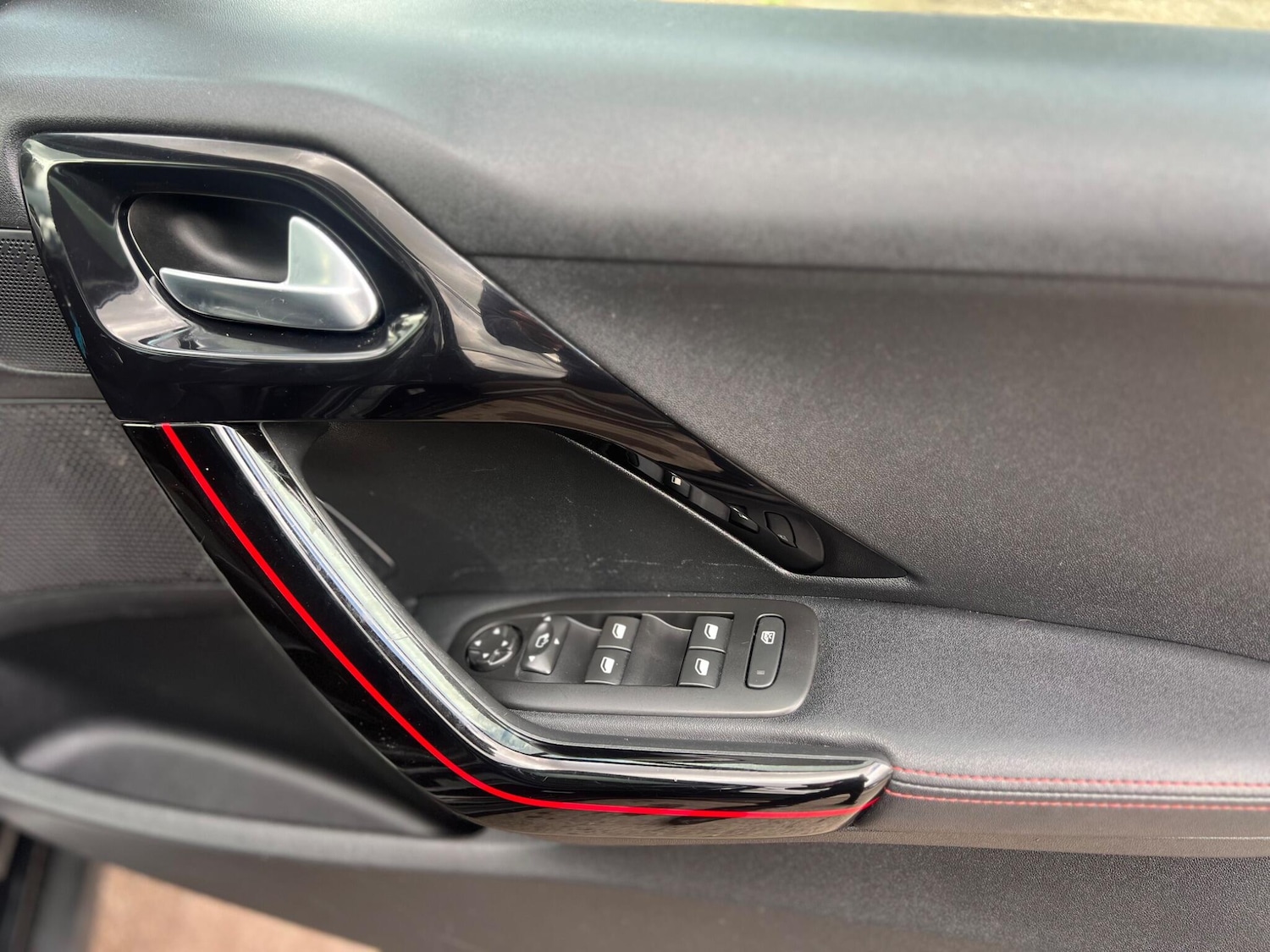 Used Peugeot 2008 2019 for sale - 76612752: Photo 19