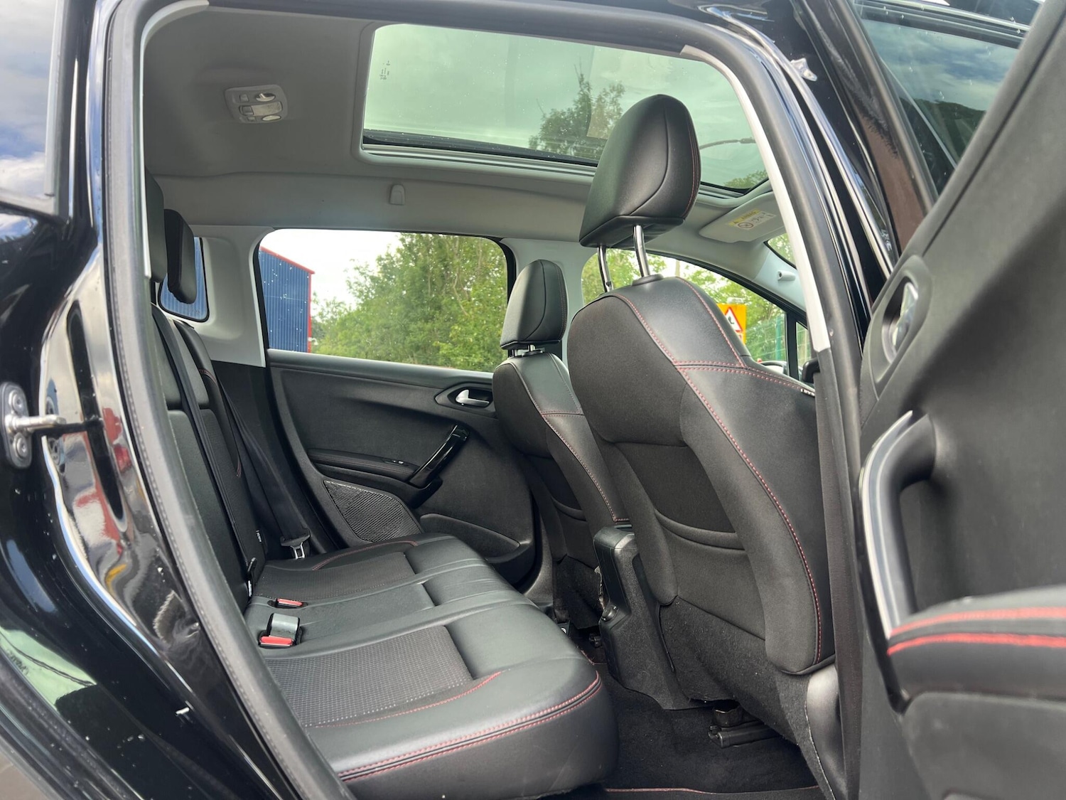 Used Peugeot 2008 2019 for sale - 76612752: Photo 27