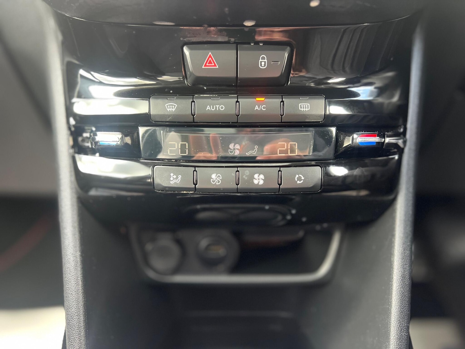 Used Peugeot 2008 2019 for sale - 76612752: Photo 38