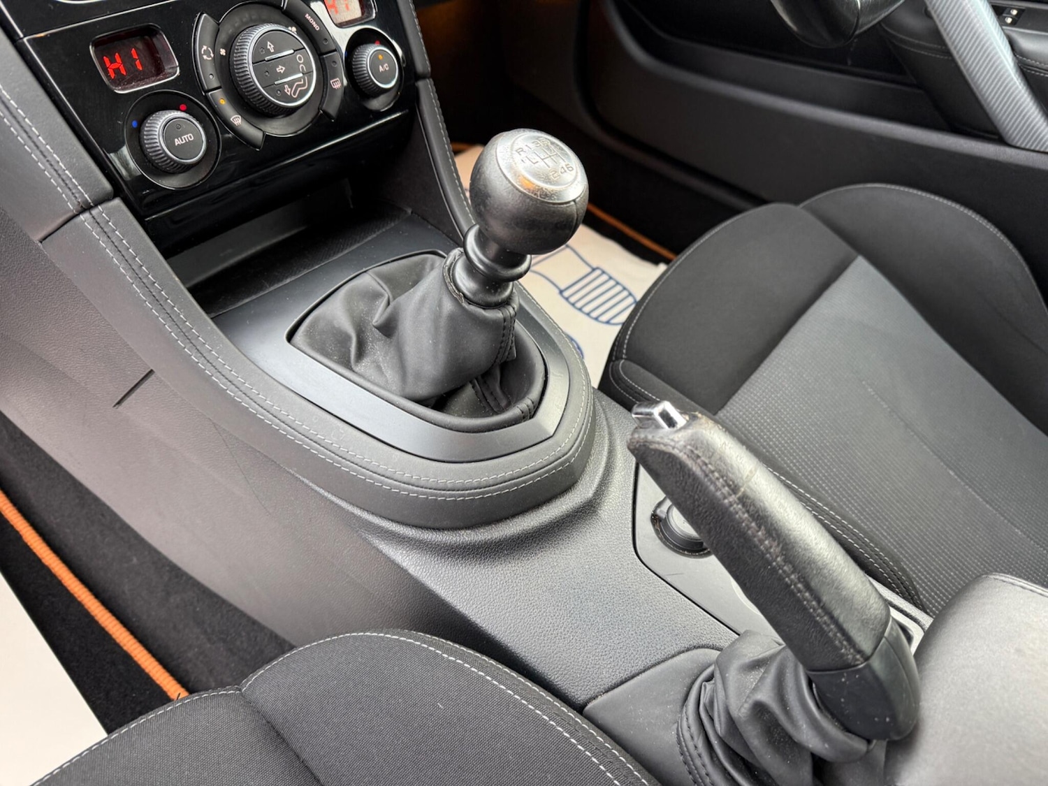 Used Peugeot RCZ 2010 for sale - 77454649: Photo 11