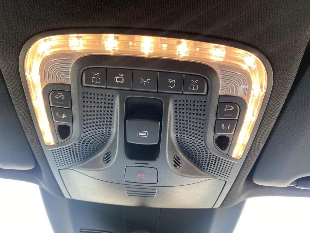 Used Mercedes-Benz V-Class 2019 for sale - 78073297: Photo 32