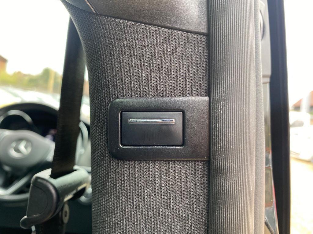 Used Mercedes-Benz V-Class 2019 for sale - 78073297: Photo 33