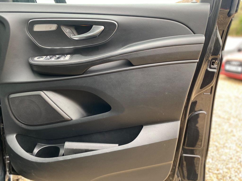 Used Mercedes-Benz V-Class 2019 for sale - 78073297: Photo 36