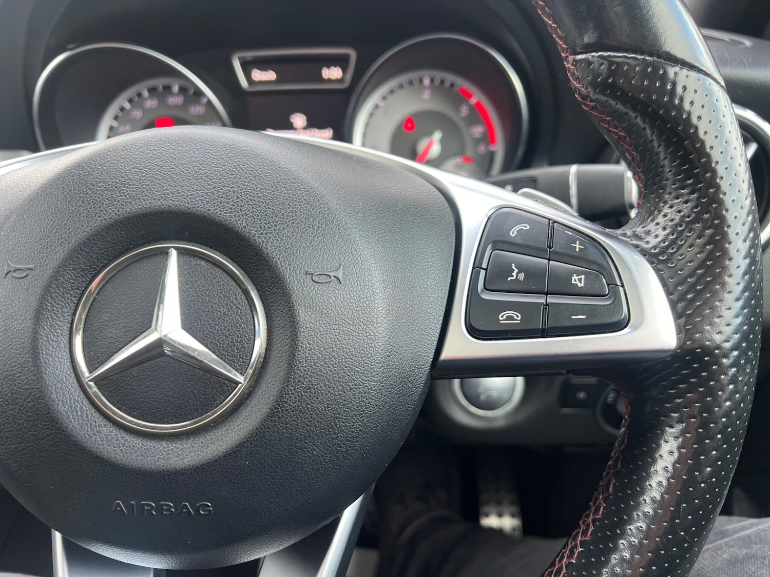 Used Mercedes-Benz GLA 2016 for sale - 76513164: Photo 58