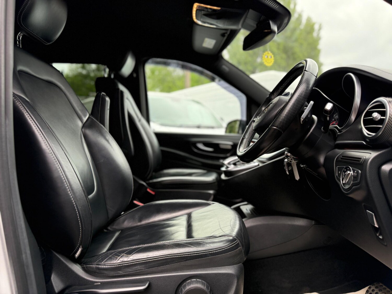 Used Mercedes-Benz V-Class for sale - 77695514: Photo 15