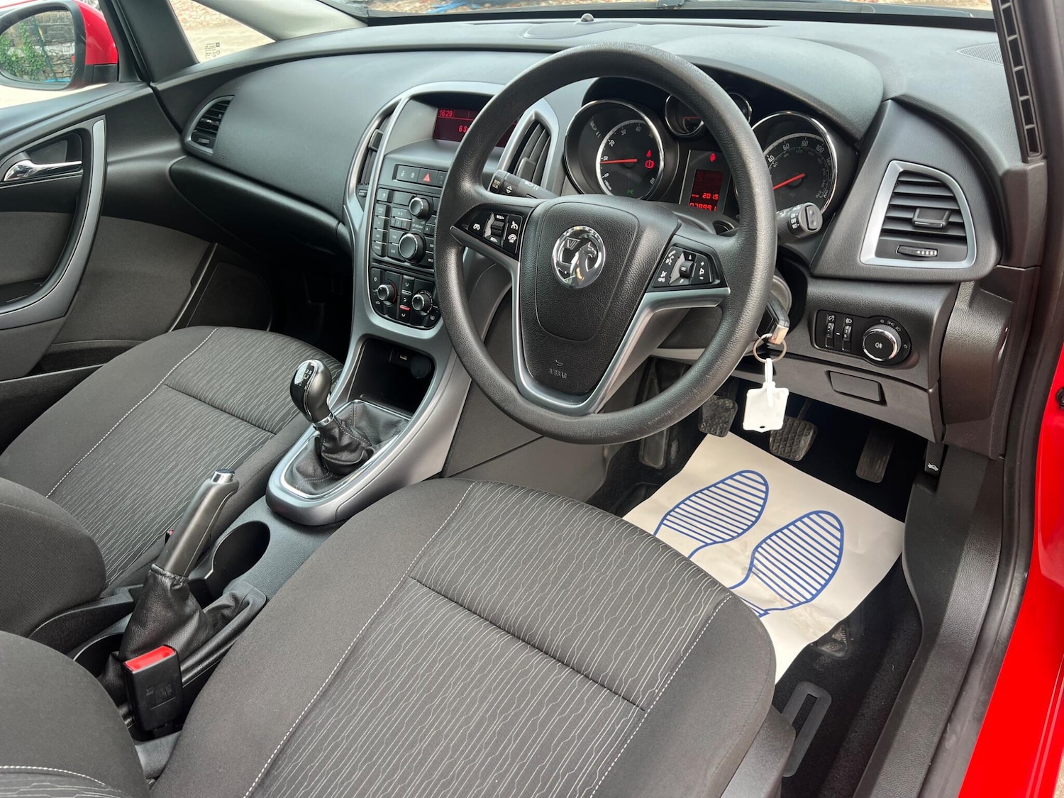 Used Vauxhall Astra 2015 for sale - 75808806: Photo 8