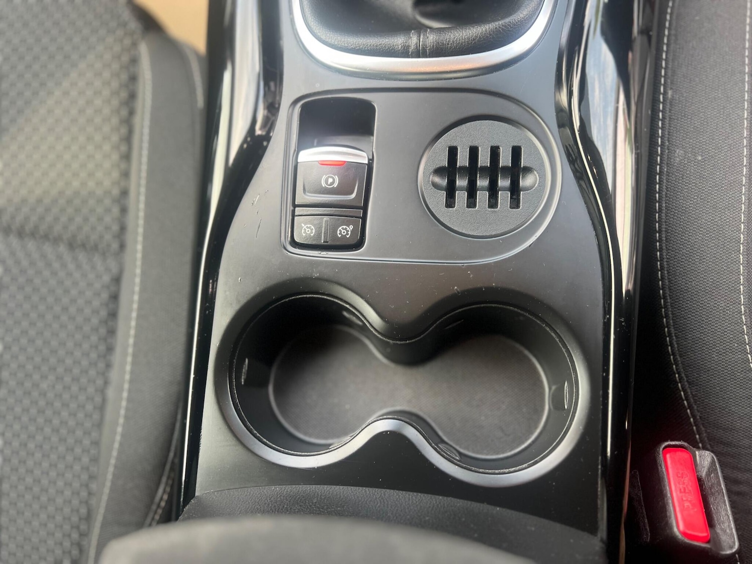 Used Renault Kadjar 2015 for sale - 76988722: Photo 32