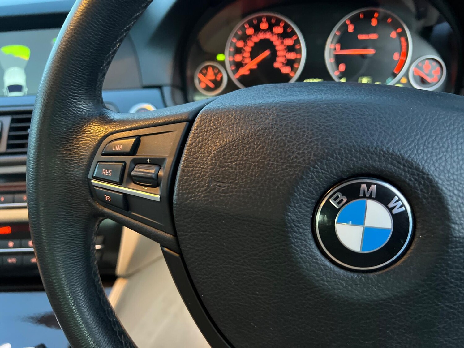 Used BMW 5 Series 2010 for sale - 77305981: Photo 28