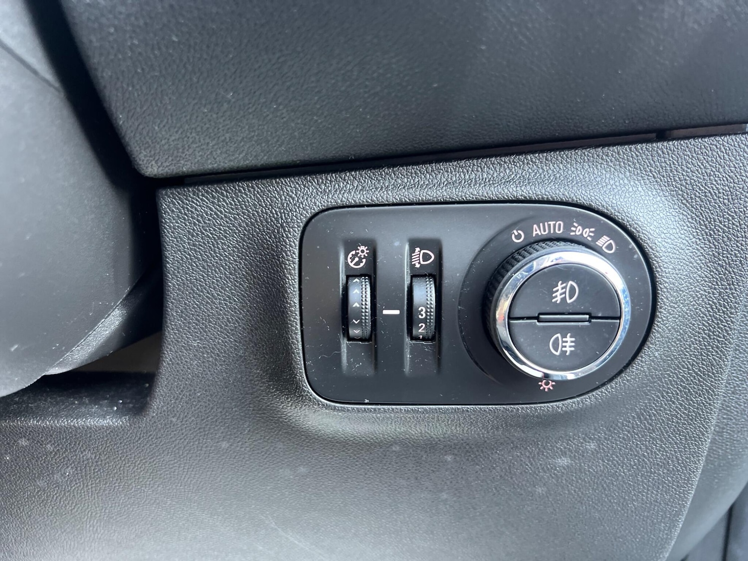 Used Vauxhall Corsa 2017 for sale - 77377351: Photo 16