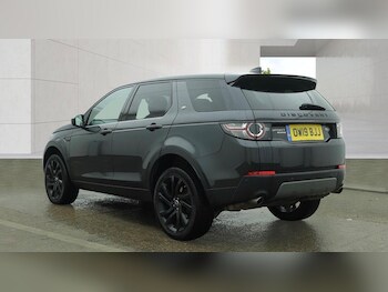 Used Land Rover Discovery Sport 2019 for sale - 78362072: Photo
