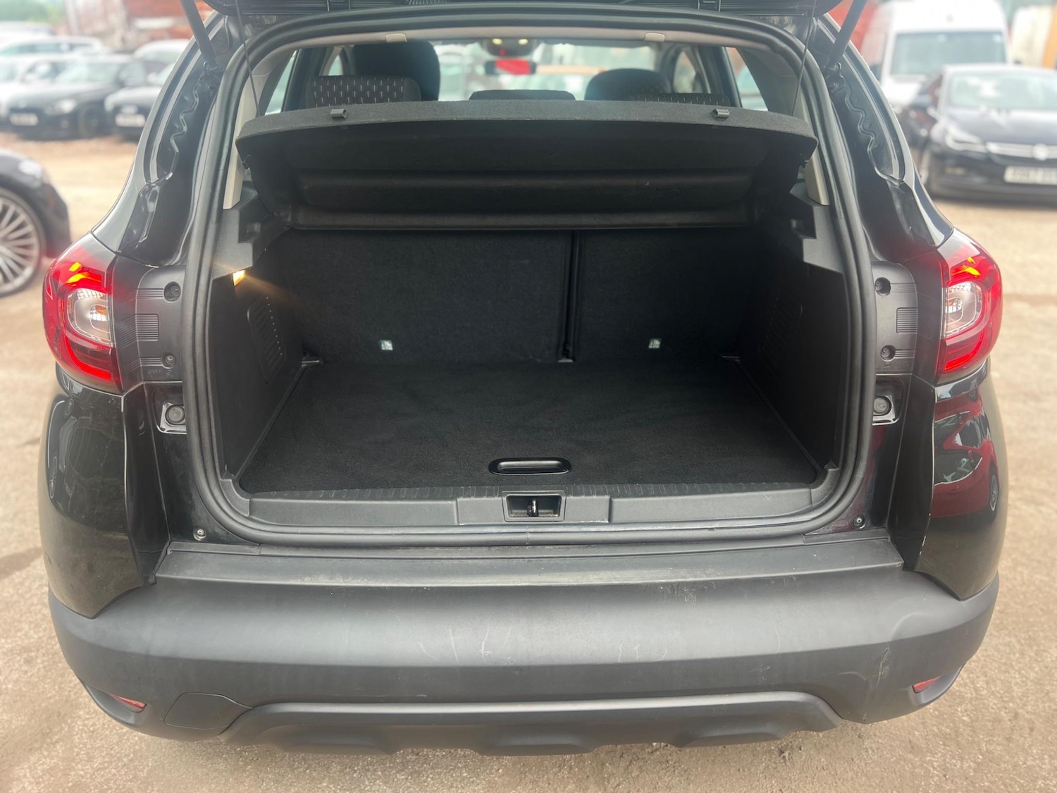 Used Renault Captur 2018 for sale - 76991328: Photo 17