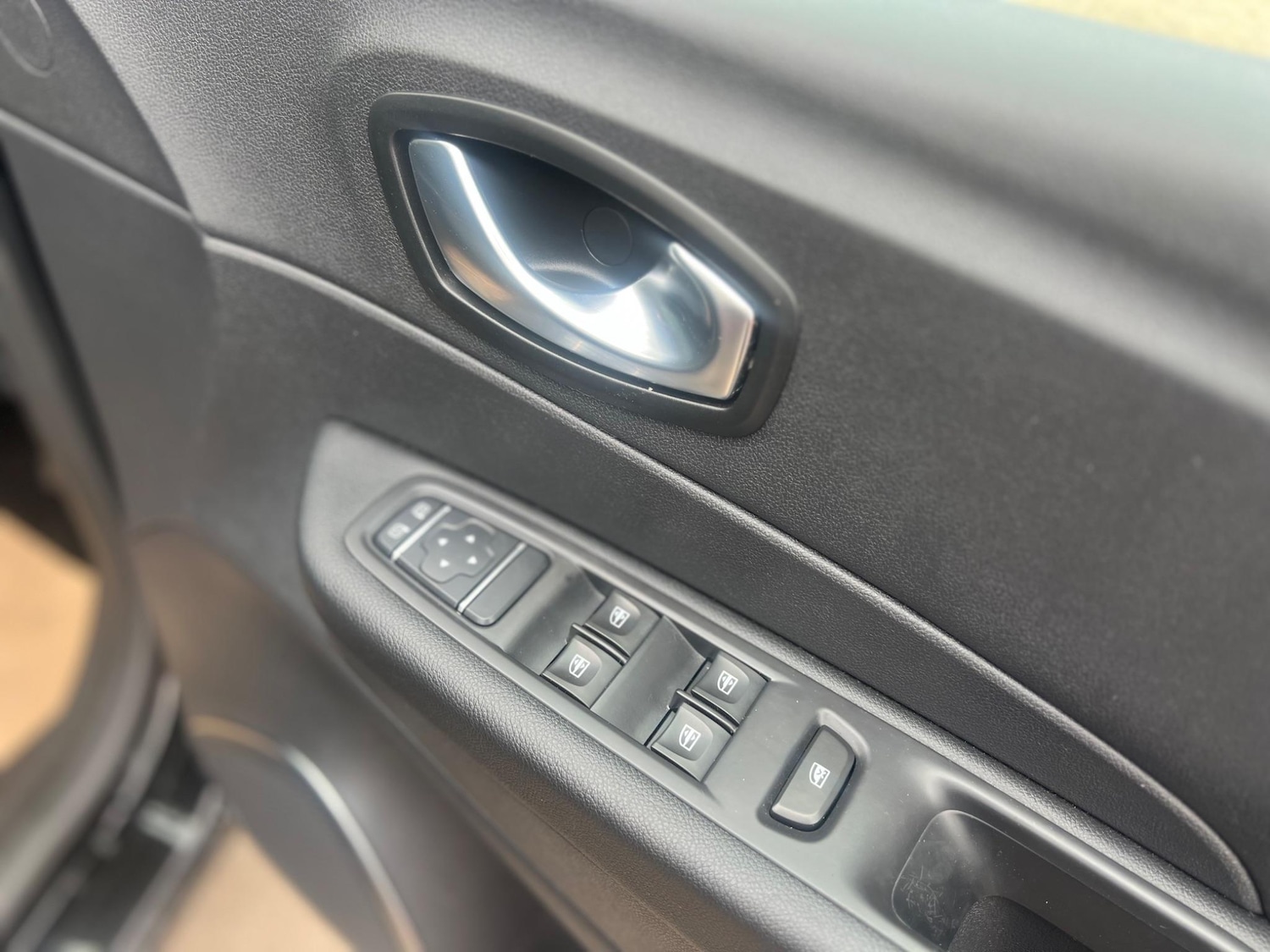 Used Renault Captur 2018 for sale - 76991328: Photo 19