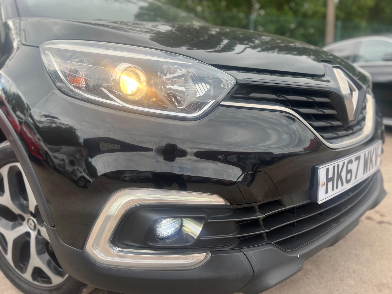 Used Renault Captur 2018 for sale - 76991328: Photo 2