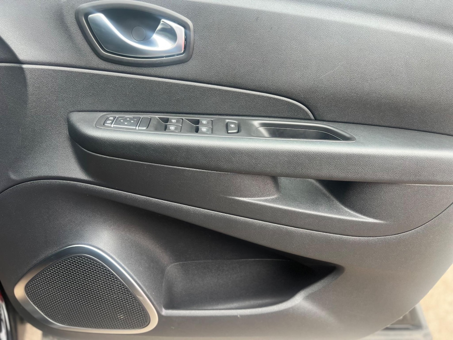 Used Renault Captur 2018 for sale - 76991328: Photo 21