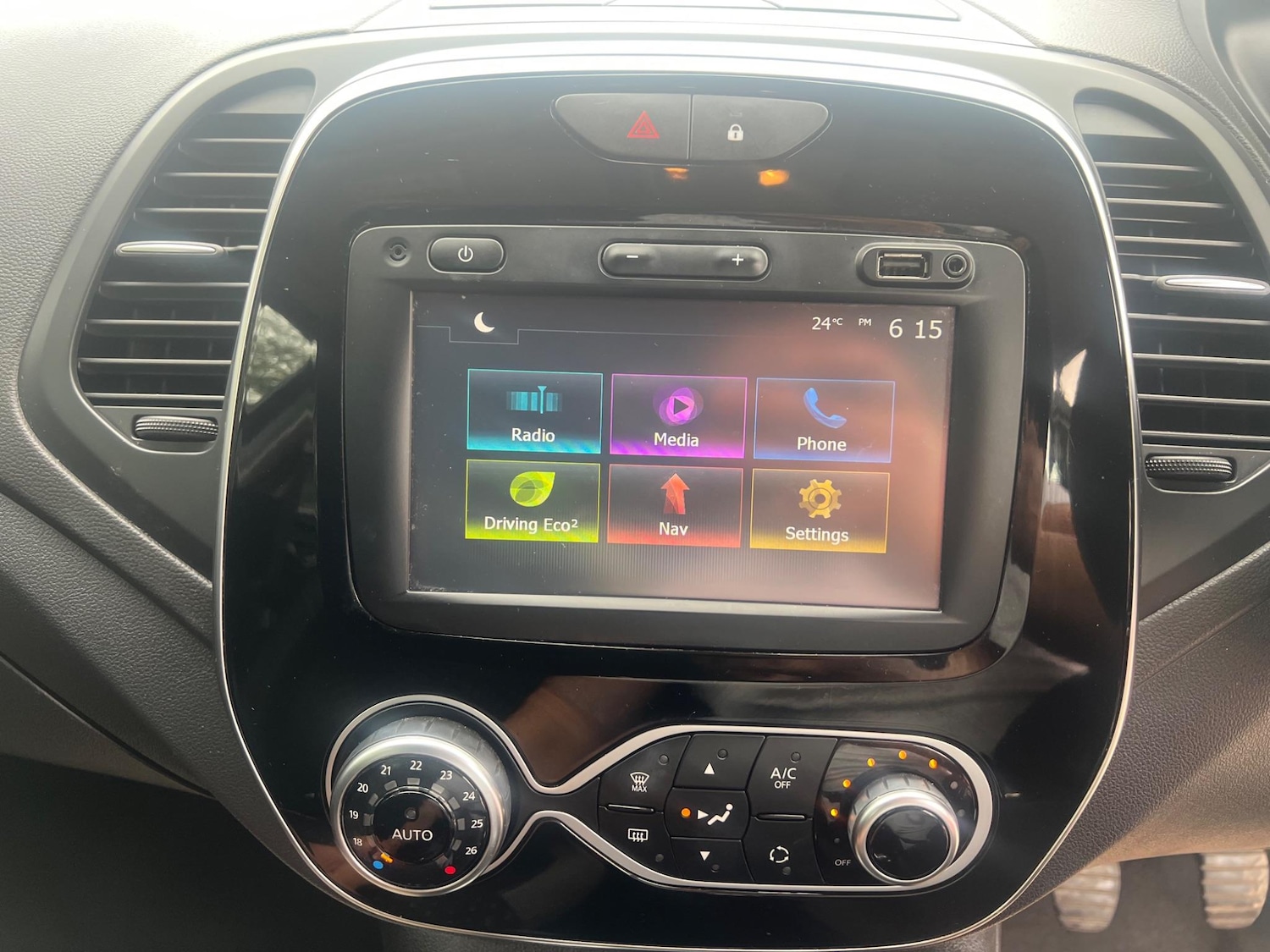 Used Renault Captur 2018 for sale - 76991328: Photo 29