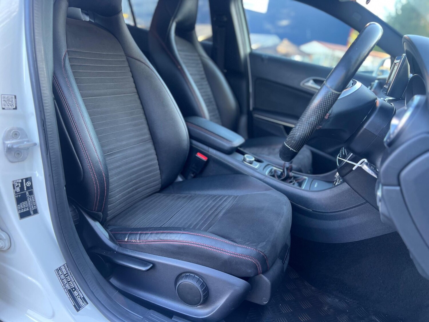 Used Mercedes-Benz GLA 2015 for sale - 76072628: Photo 32