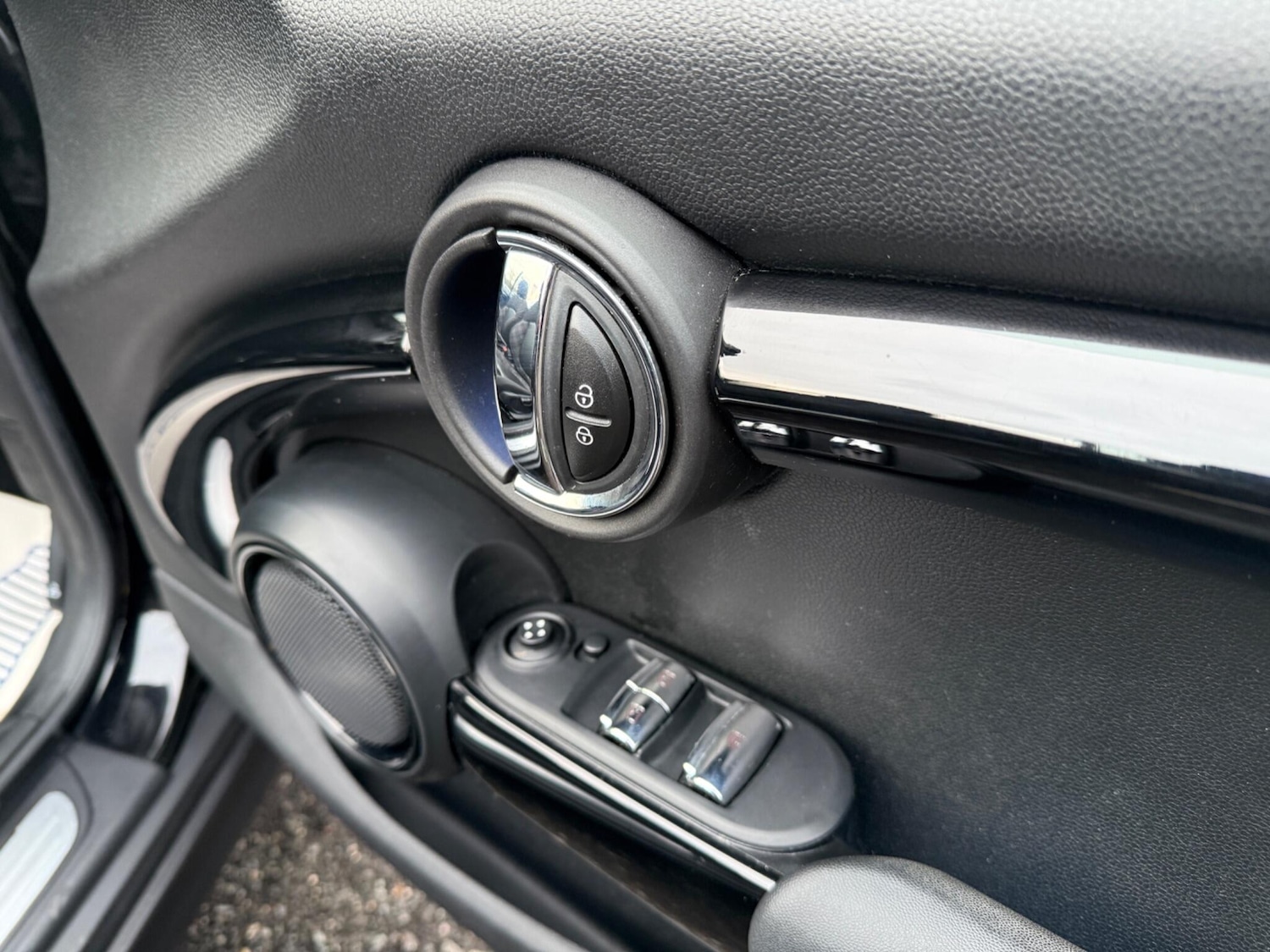 Used MINI Convertible 2017 for sale - 77387682: Photo 16