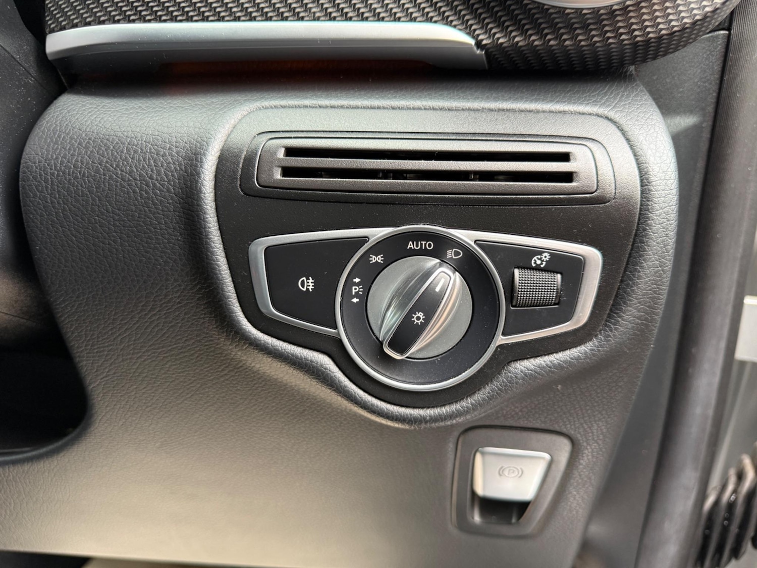 Used Mercedes-Benz V-Class for sale - 76987880: Photo 29