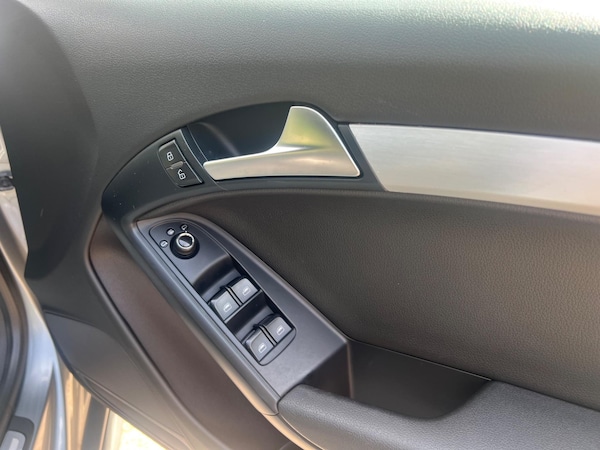 Used Audi A5 Cabriolet 2009 for sale - 75239009: Photo 13
