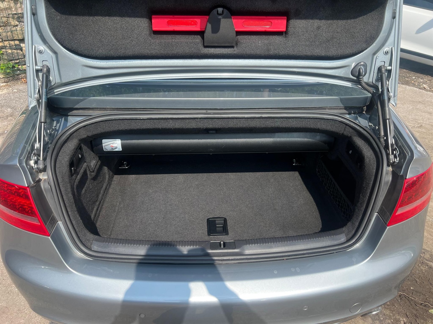Vehicle 28