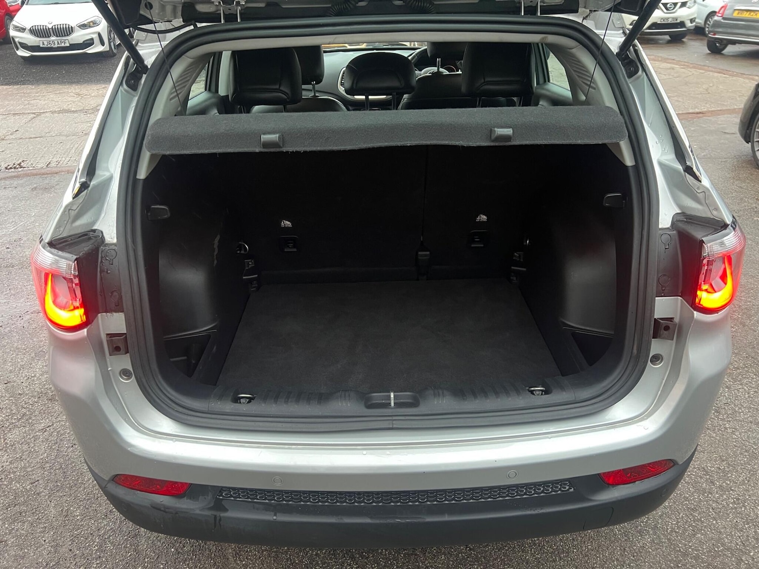 Used Jeep Compass 2019 for sale - 76512820: Photo 32