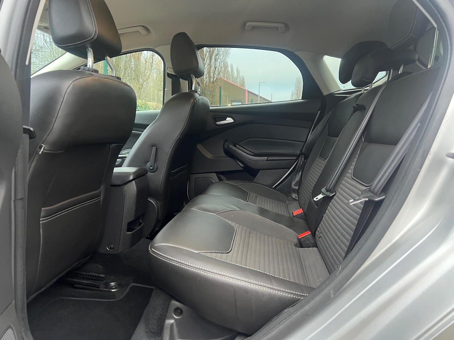 Used Ford Focus 2017 for sale - 76964604: Photo 14