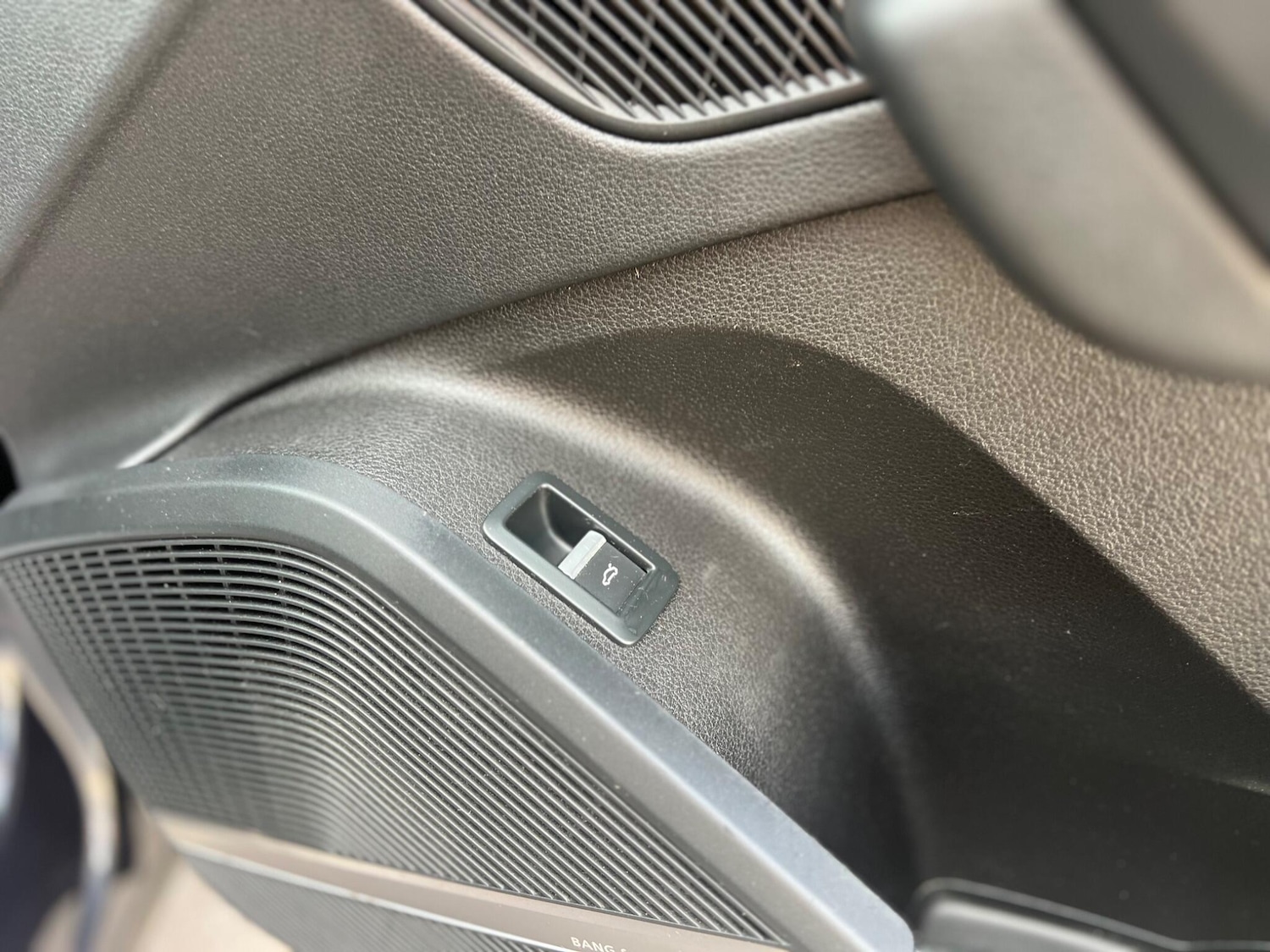 Used Audi Q5 2018 for sale - 75658165: Photo 19