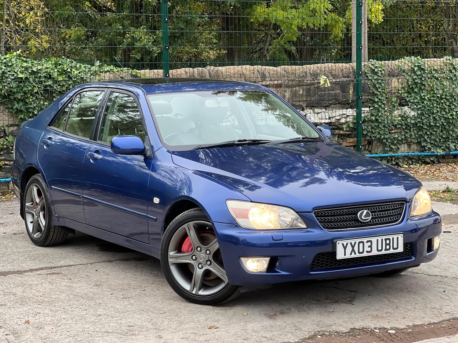 Used Lexus IS 2003 for sale - 76226419: Photo 1