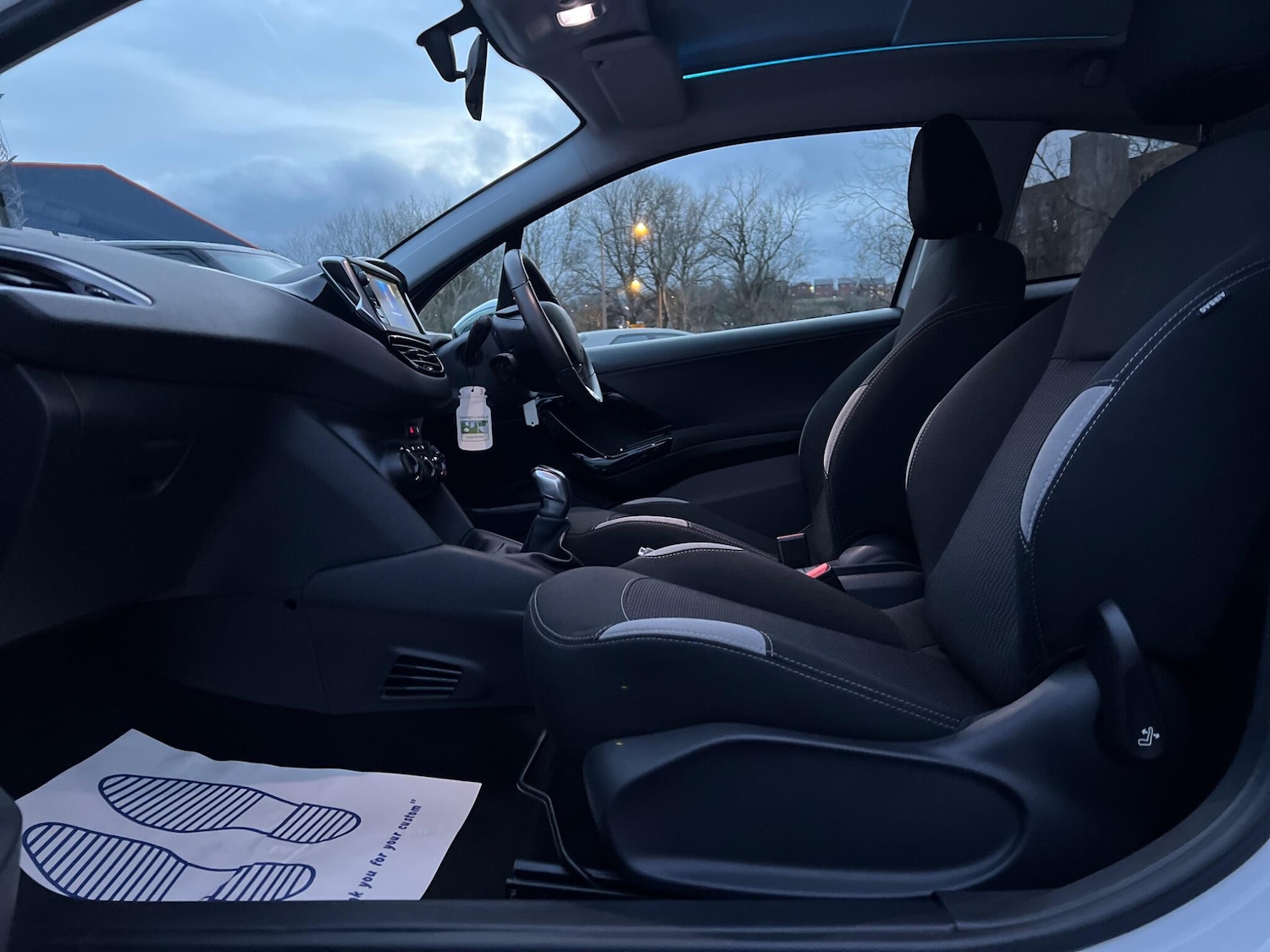 Used Peugeot 208 2014 for sale - 76714907: Photo 26