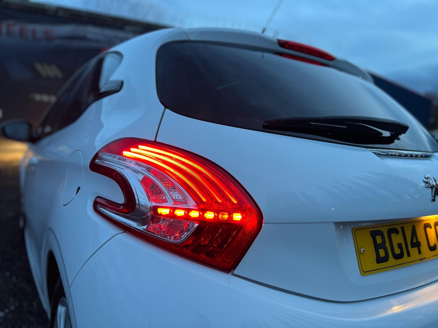 Used Peugeot 208 2014 for sale - 76714907: Photo 27