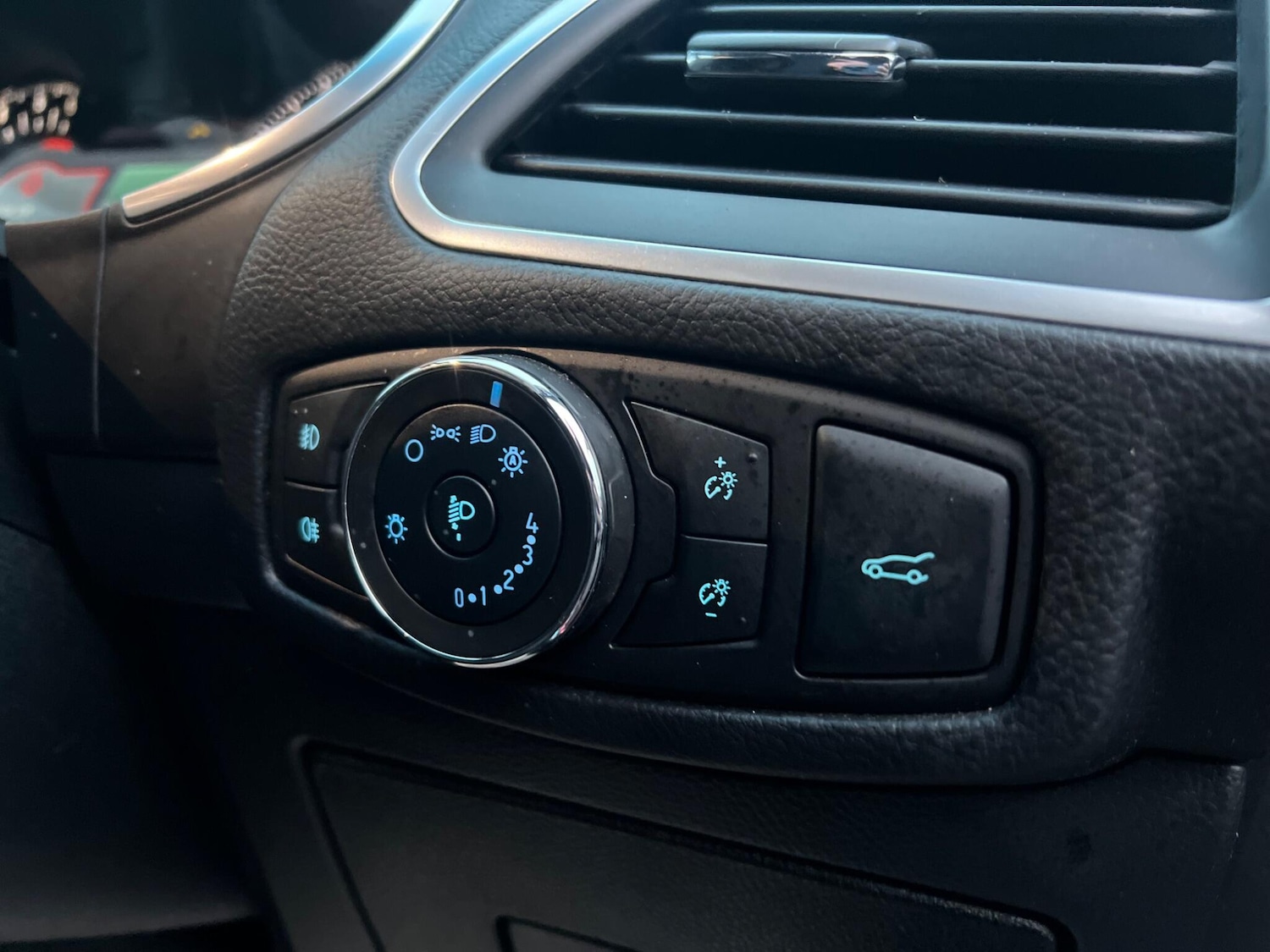 Used Ford Edge 2017 for sale - 77291659: Photo 20