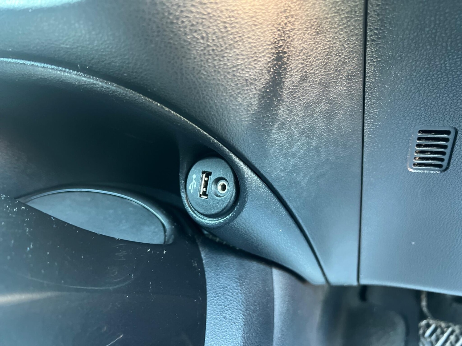 Used Nissan Juke 2014 for sale - 76644898: Photo 24