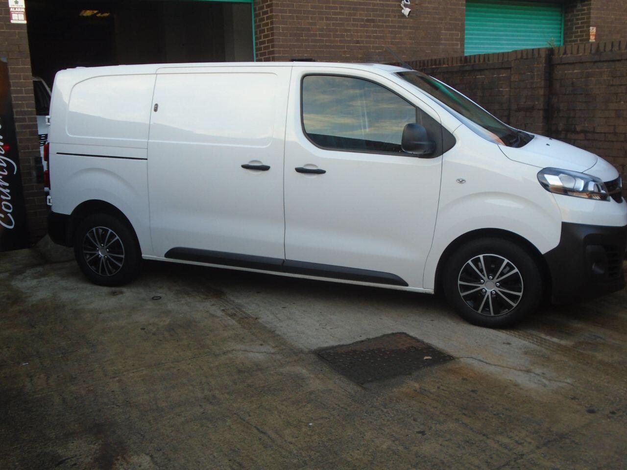 Used Vauxhall Vivaro 2021 for sale - 77039803: Photo 2