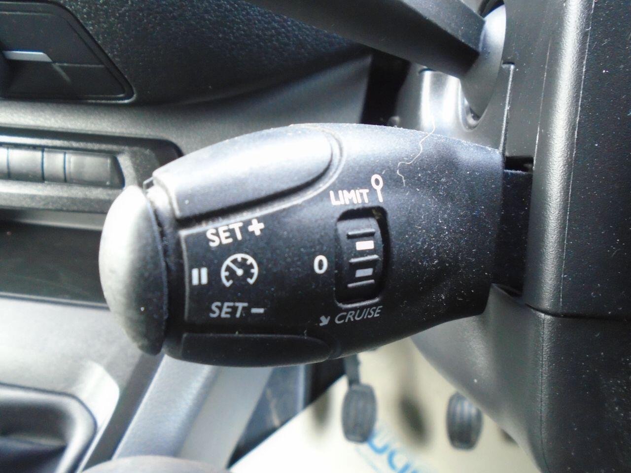 Used Vauxhall Vivaro 2019 for sale - 77040883: Photo 36