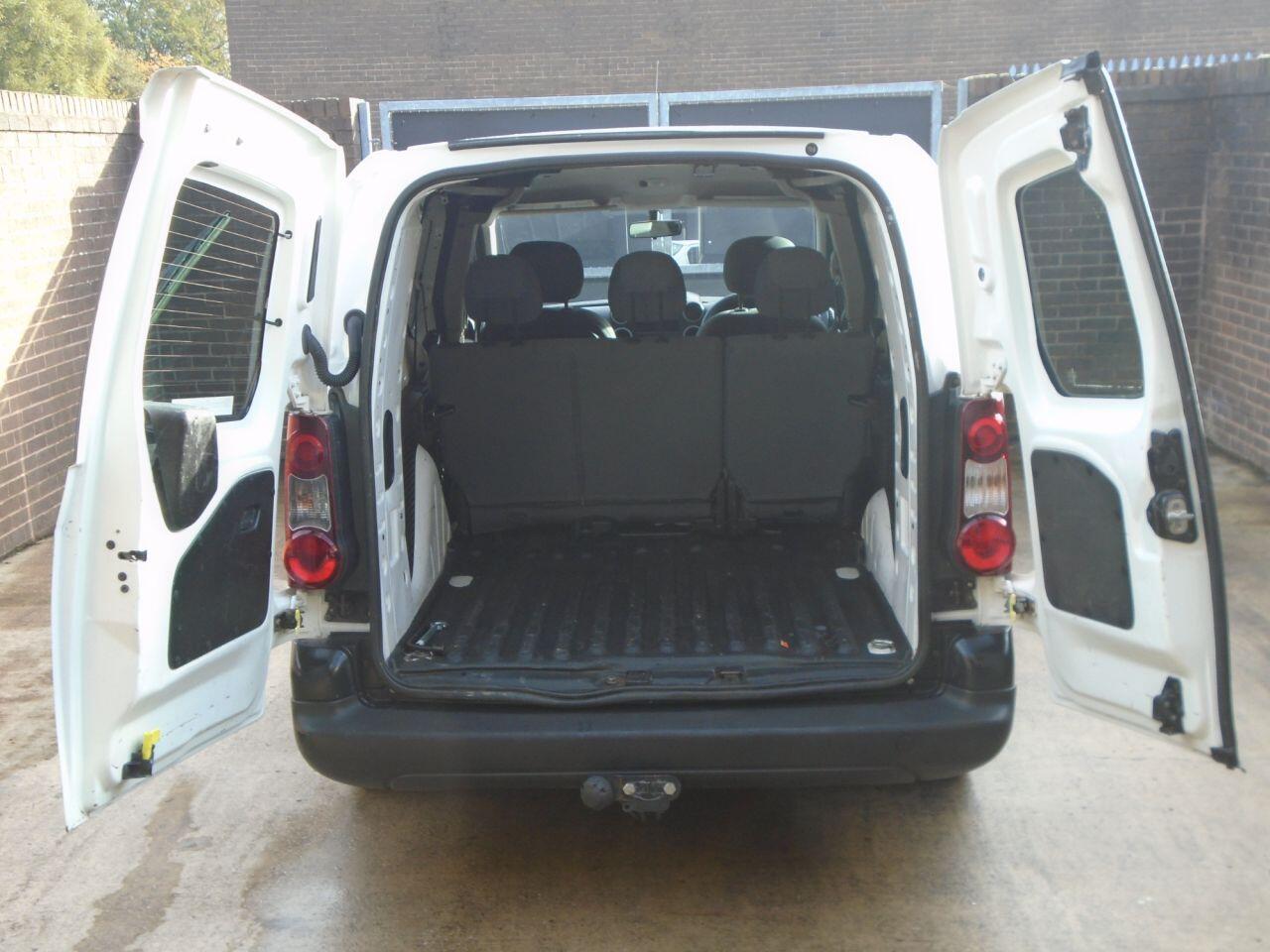 Used Peugeot Partner 2015 for sale - 77039851: Photo 11