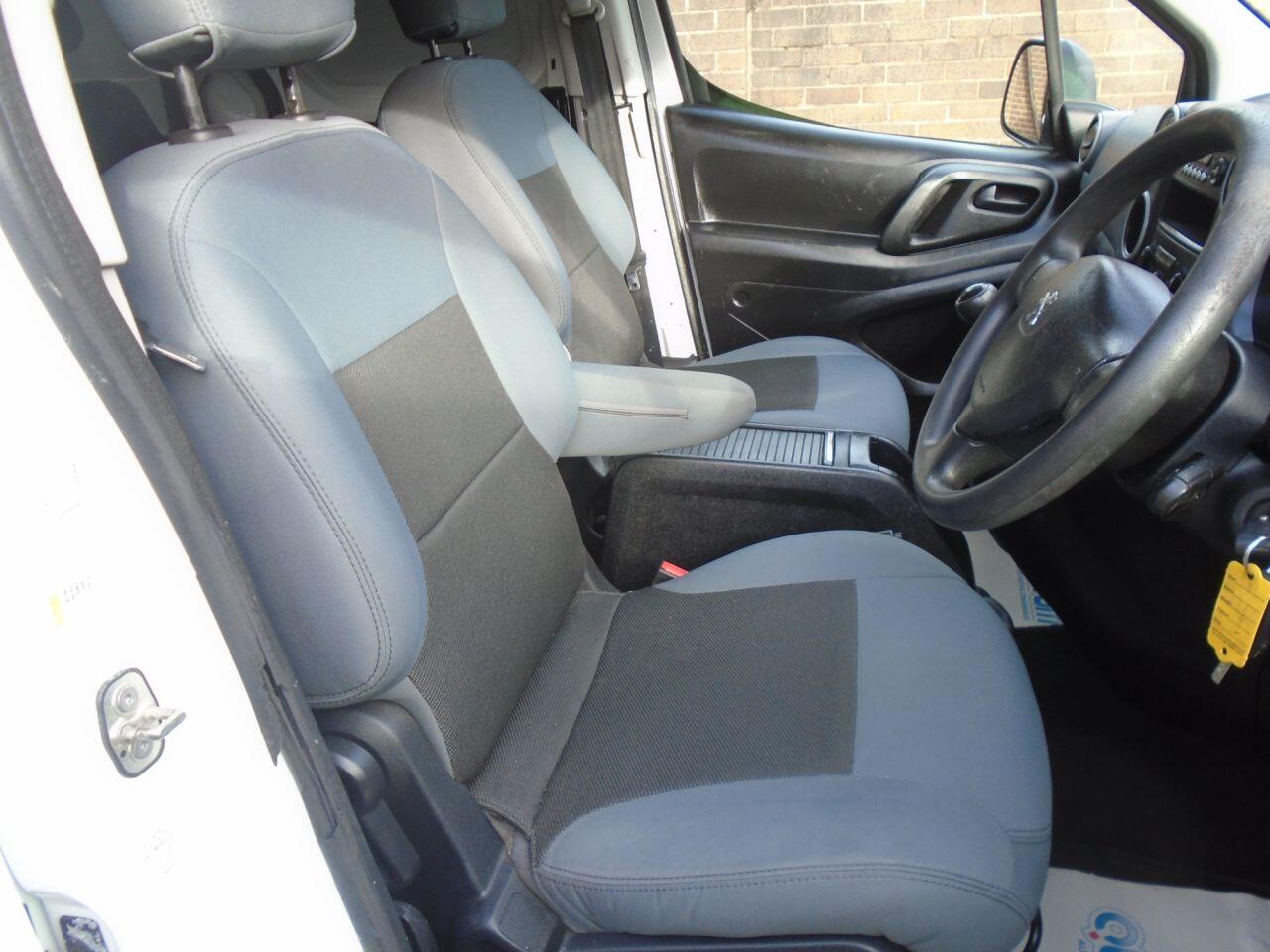 Used Peugeot Partner 2015 for sale - 77039851: Photo 12