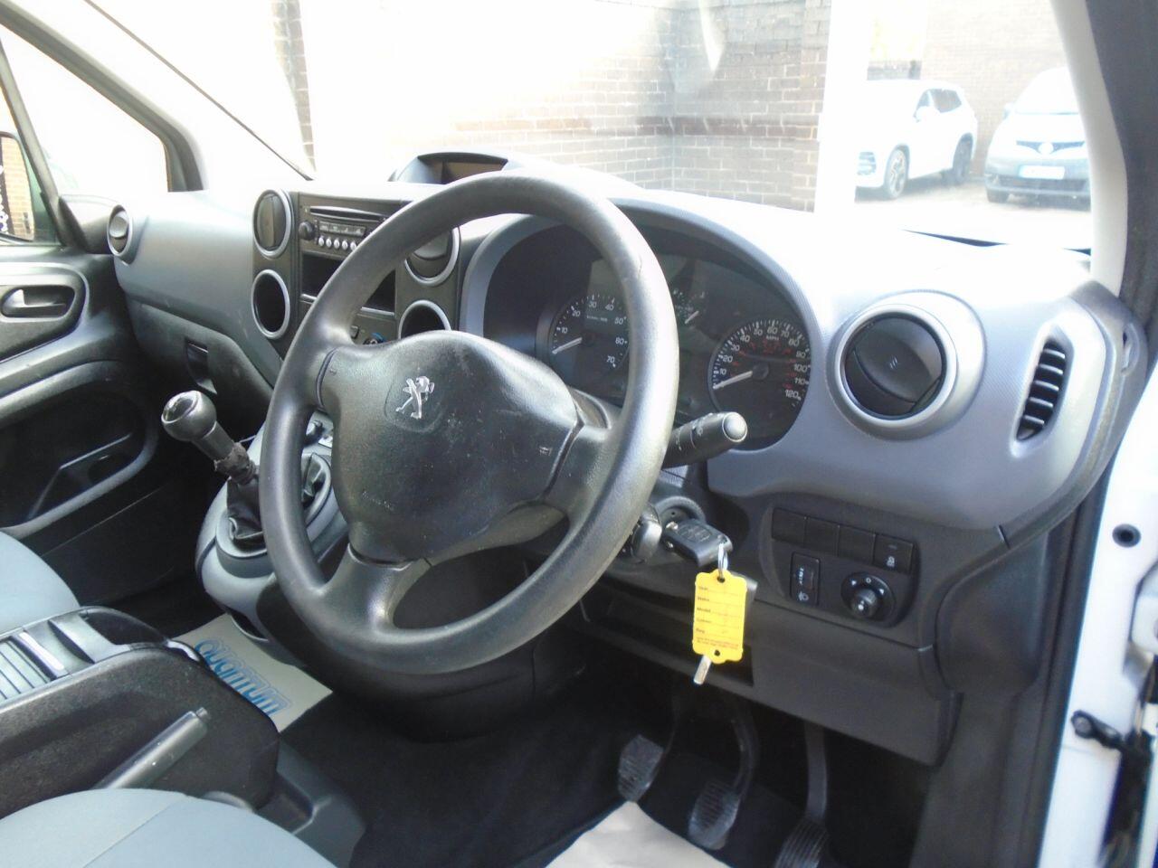 Used Peugeot Partner 2015 for sale - 77039851: Photo 13