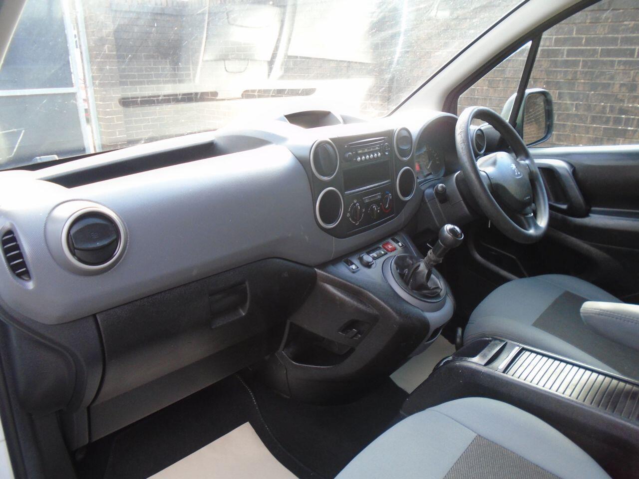 Used Peugeot Partner 2015 for sale - 77039851: Photo 16