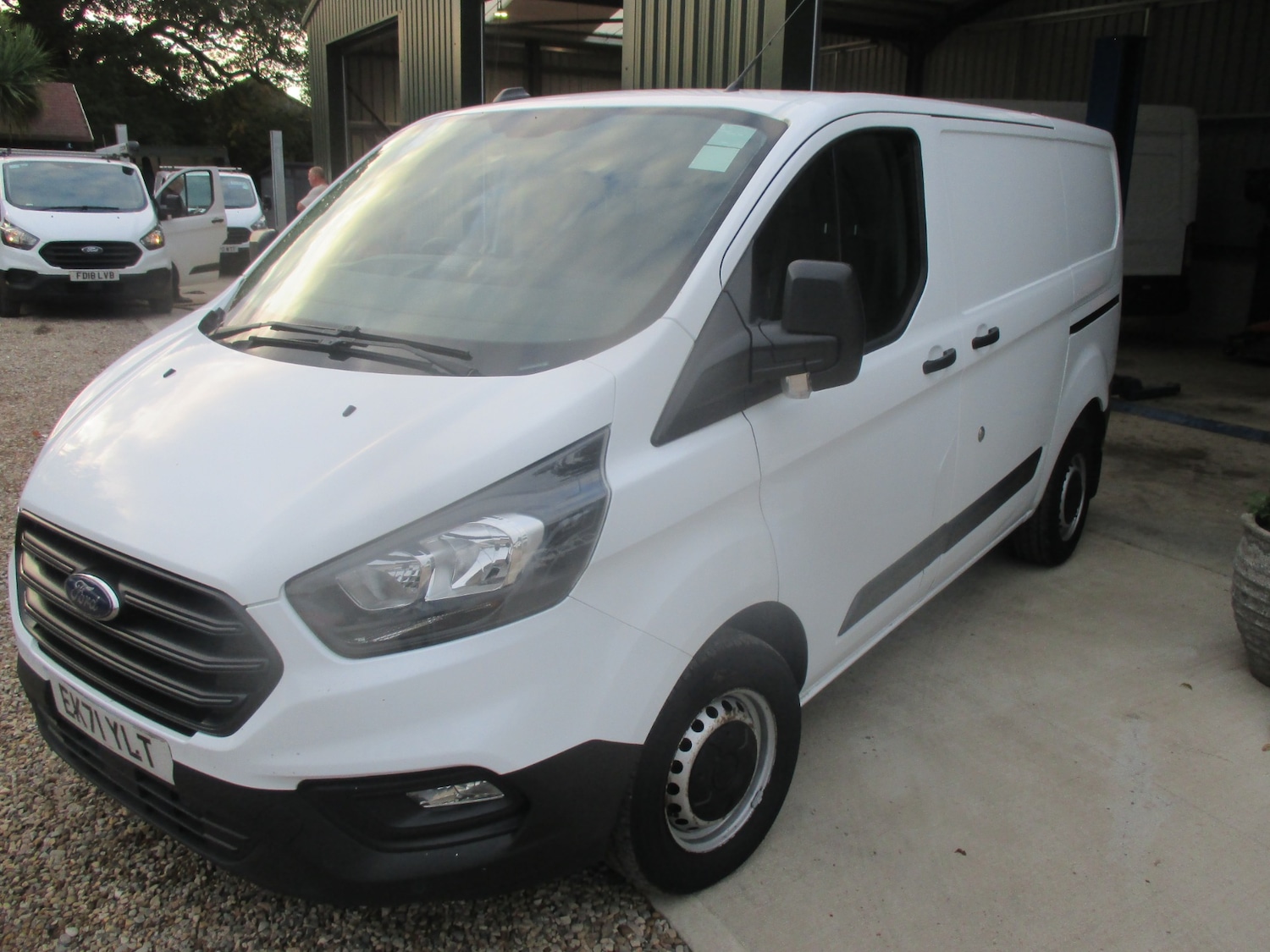 Used Ford Transit Custom 2021 for sale - 76344337: Photo 2