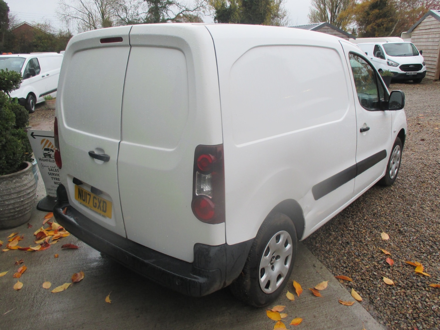 Used Peugeot Partner 2017 for sale - 76532309: Photo 2