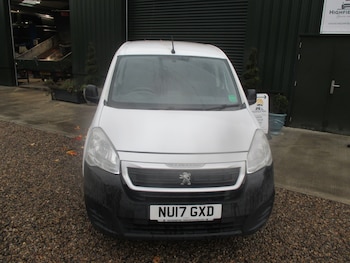 Used Peugeot Partner 2017 for sale - 76532309: Photo