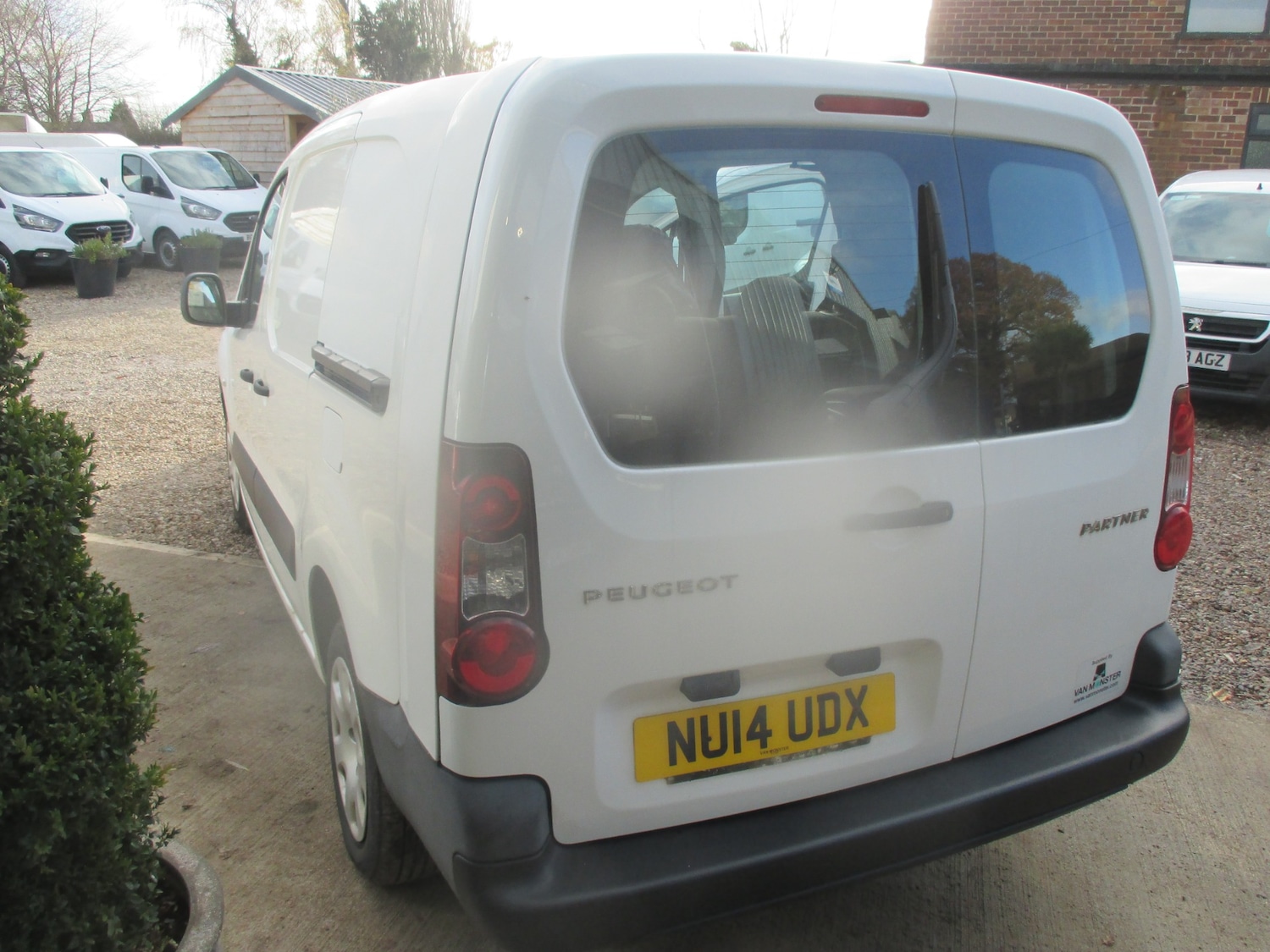 Used Peugeot Partner 2014 for sale - 76735689: Photo 3