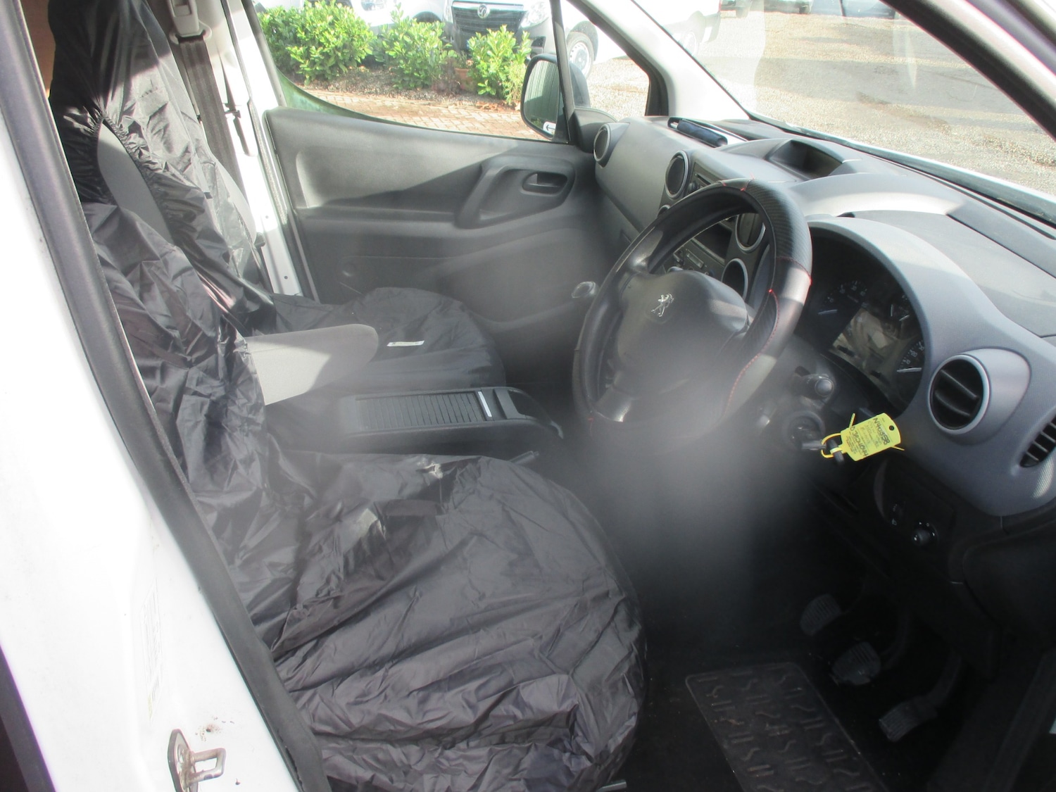 Used Peugeot Partner 2014 for sale - 76735689: Photo 7