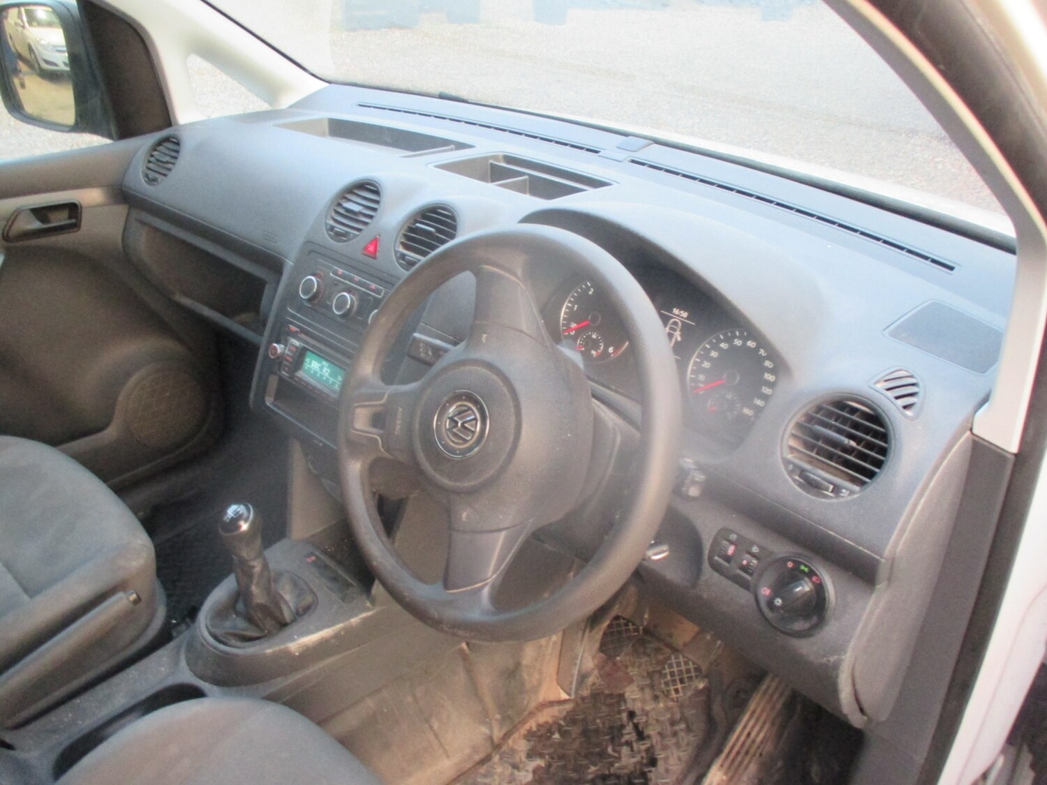 Used Volkswagen Caddy 2015 for sale - 76428439: Photo 7