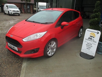Used Ford Fiesta 2016 for sale - 75981809: Photo
