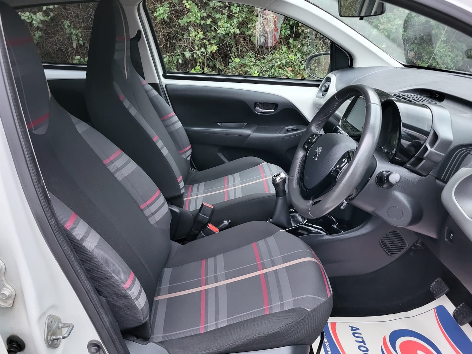 Used Peugeot 108 2015 for sale - 77103426: Photo 14