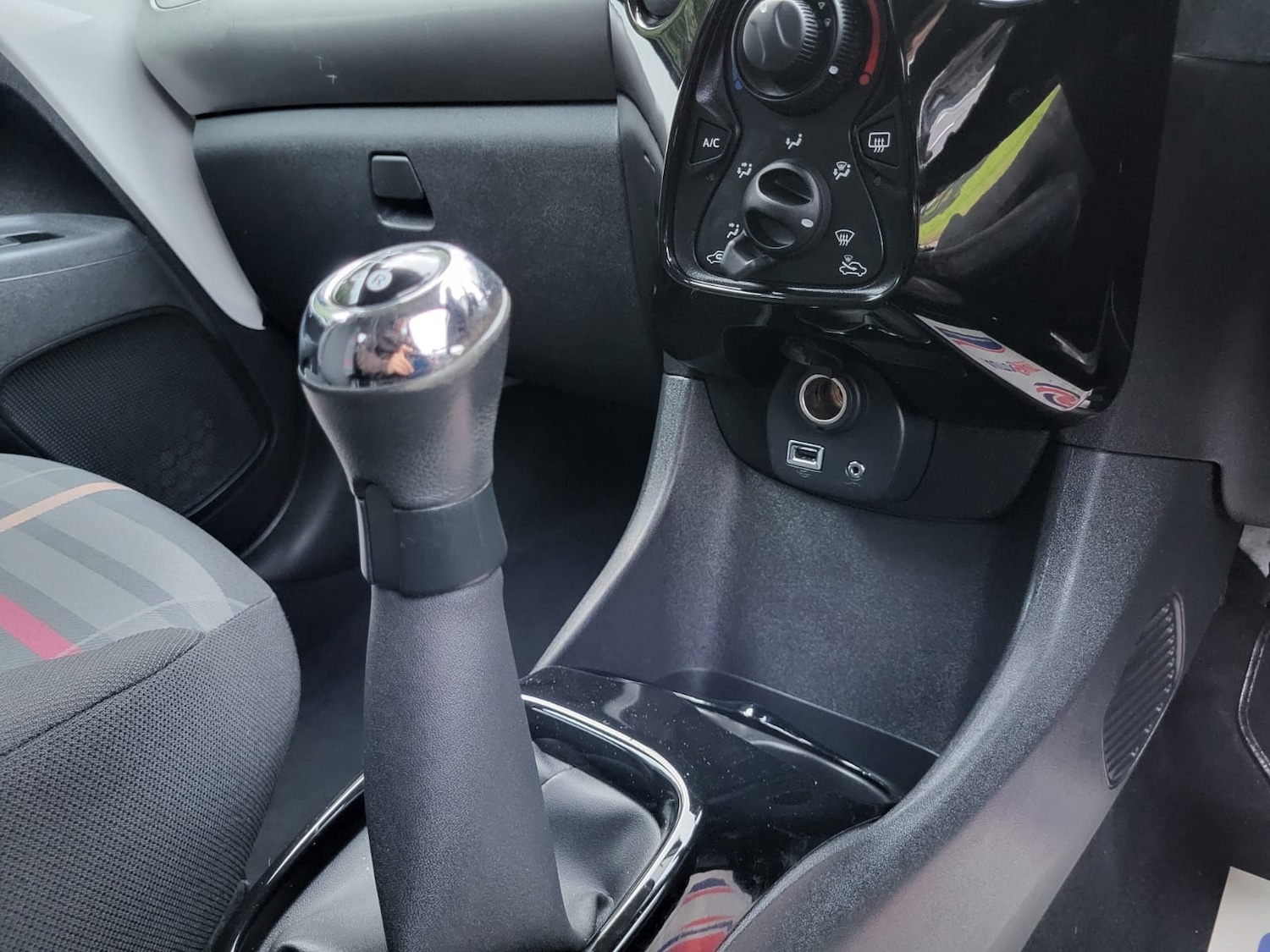 Used Peugeot 108 2015 for sale - 77103426: Photo 18