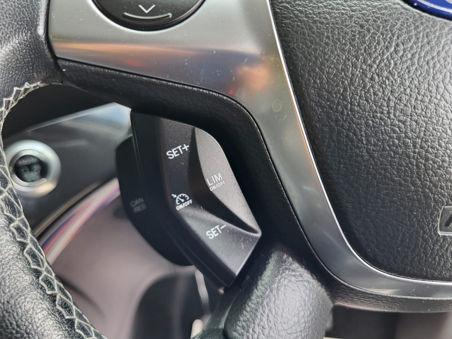 Used Ford Kuga 2014 for sale - 77353948: Photo 27