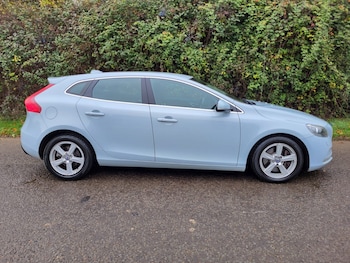 Used Volvo V40 2013 for sale - 77391883: Photo